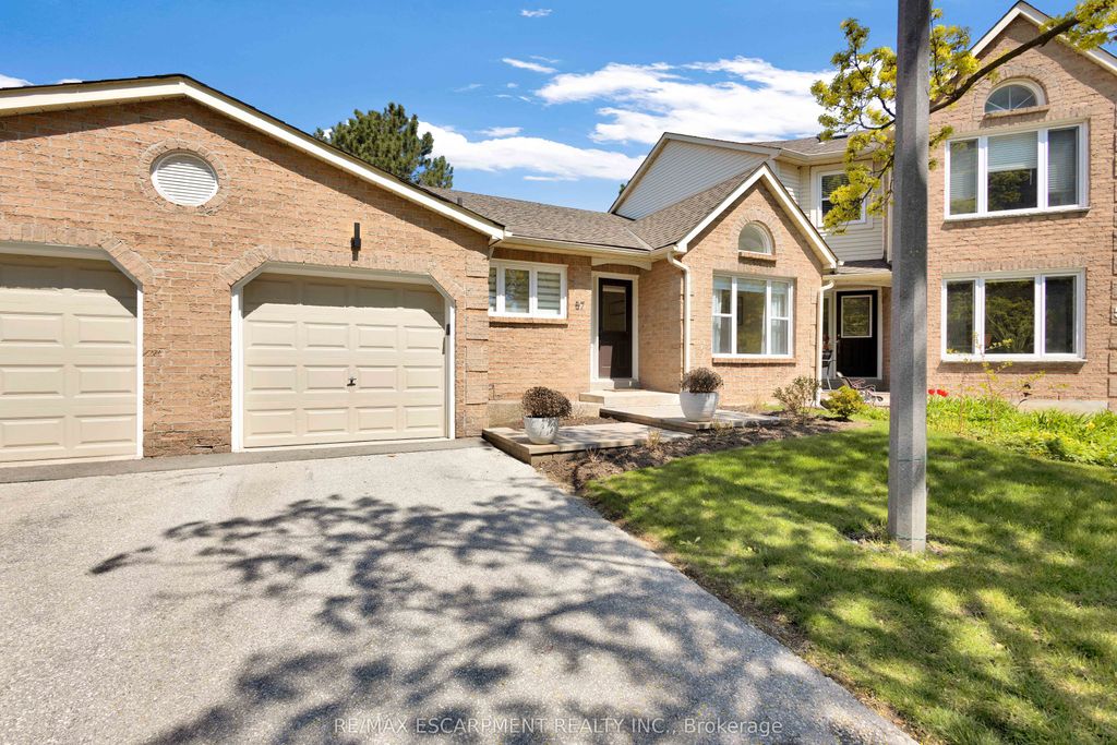 Photo of 5255 Lakeshore Road #57, Burlington, ON L7L 5X9 (MLS # W13124334)