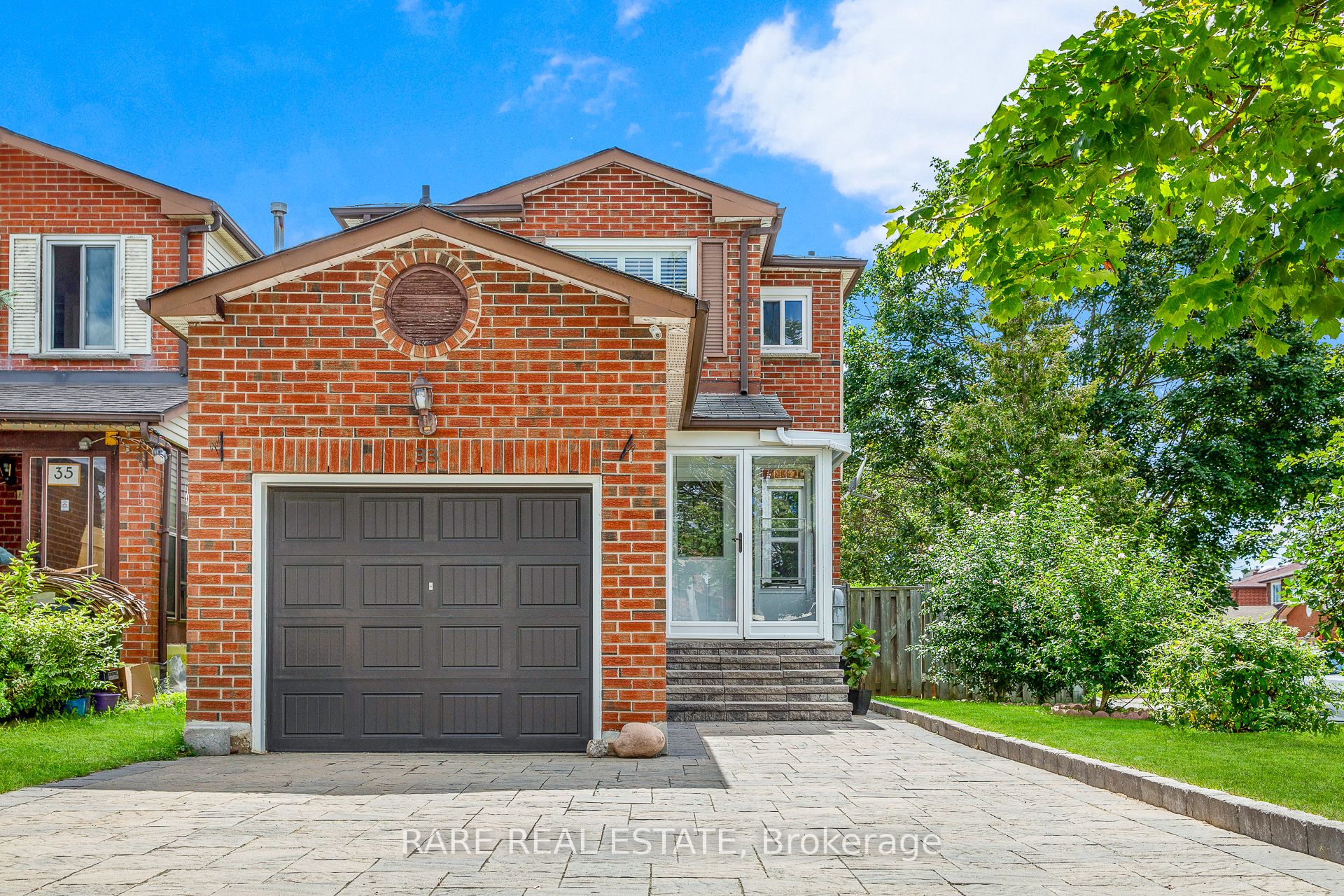 33 Fieldside Drive