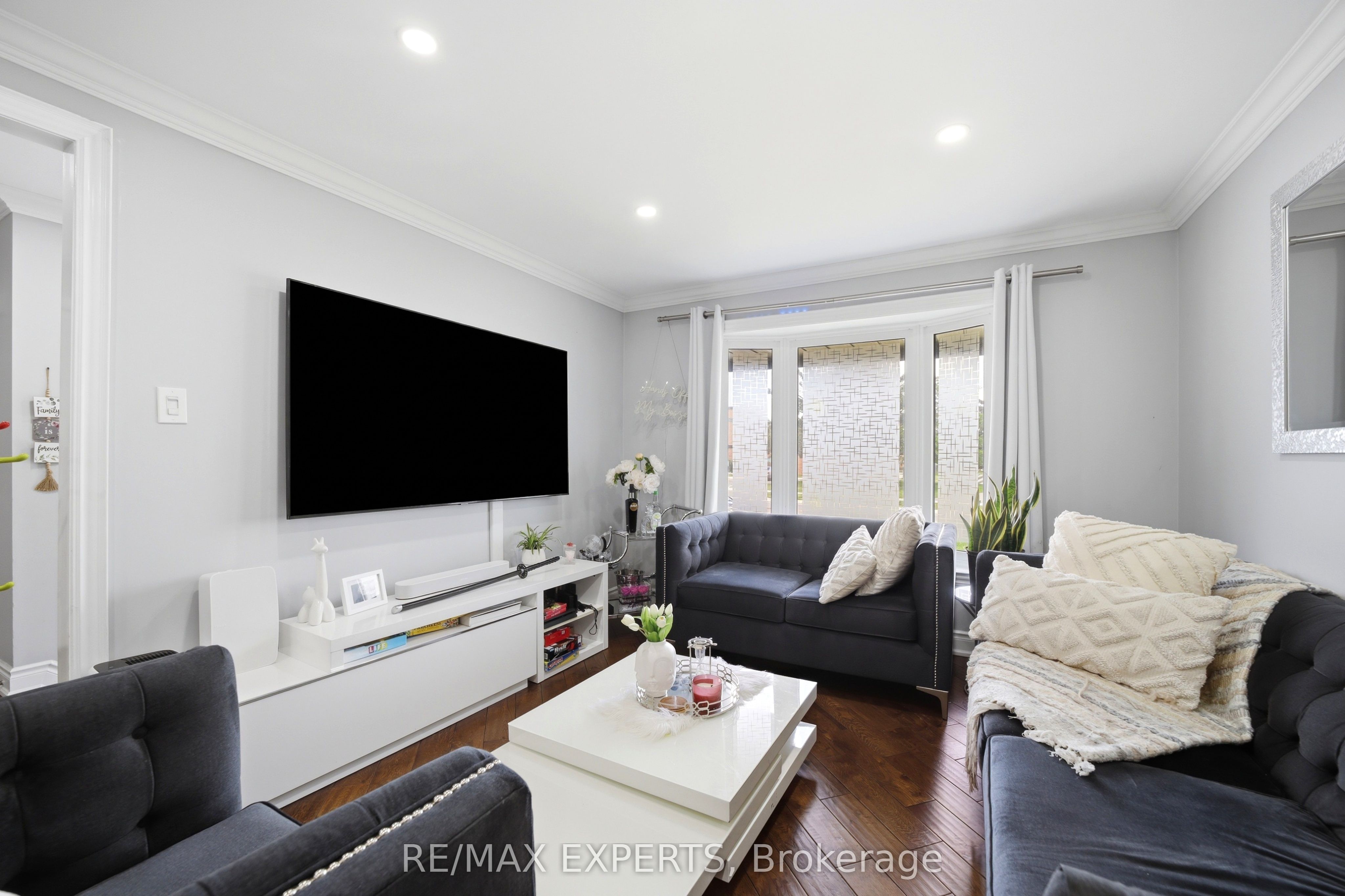 3656 Sawmill Valley Drive