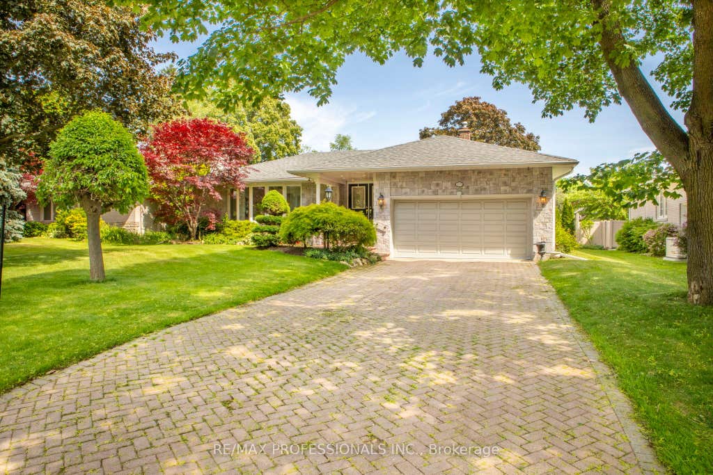 Photo of 109 Princess Margaret Boulevard, Toronto, ON M9B 2Z2 (MLS # W13251514)