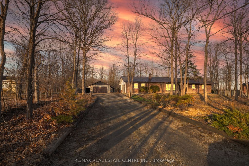 Photo of 8449 8th Line, Halton Hills, ON L7G 4S5 (MLS # W12933428)