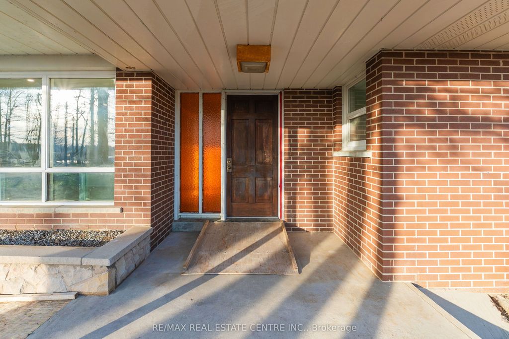 Photo of 8449 8th Line, Halton Hills, ON L7G 4S5 (MLS # W12933428)