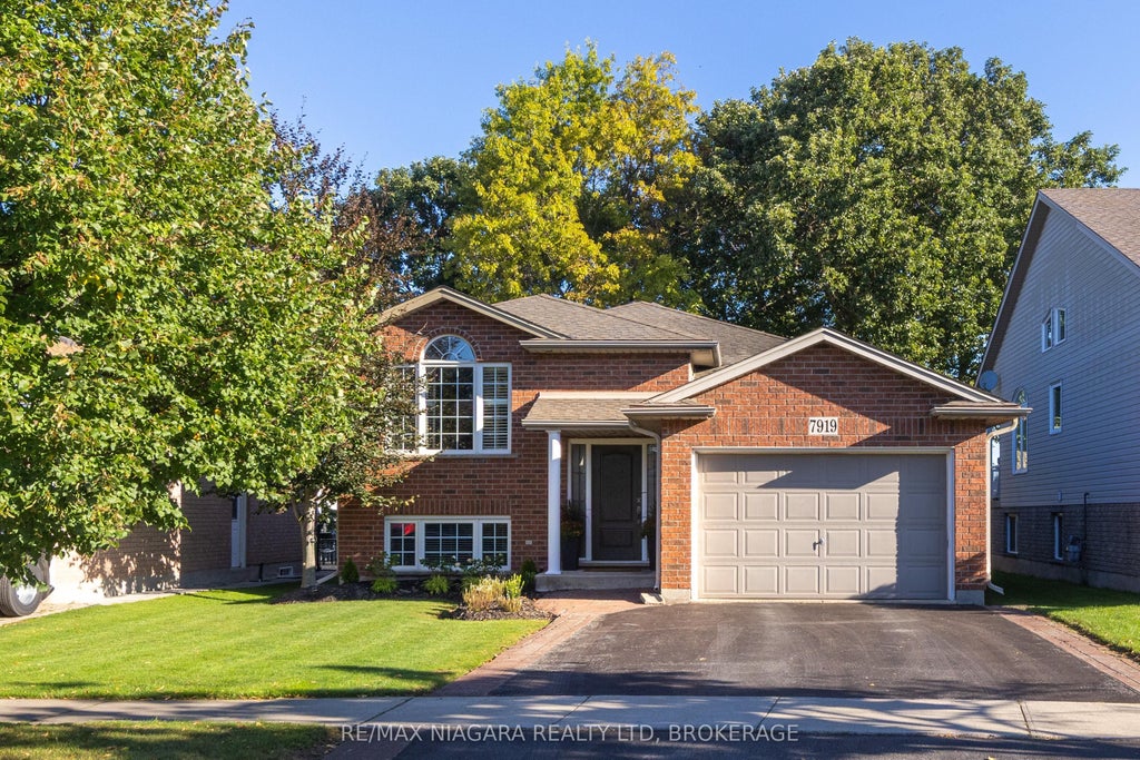 Photo of 7919 Fleming Drive, Niagara Falls, ON L2H 3H9 (MLS # X13778354)