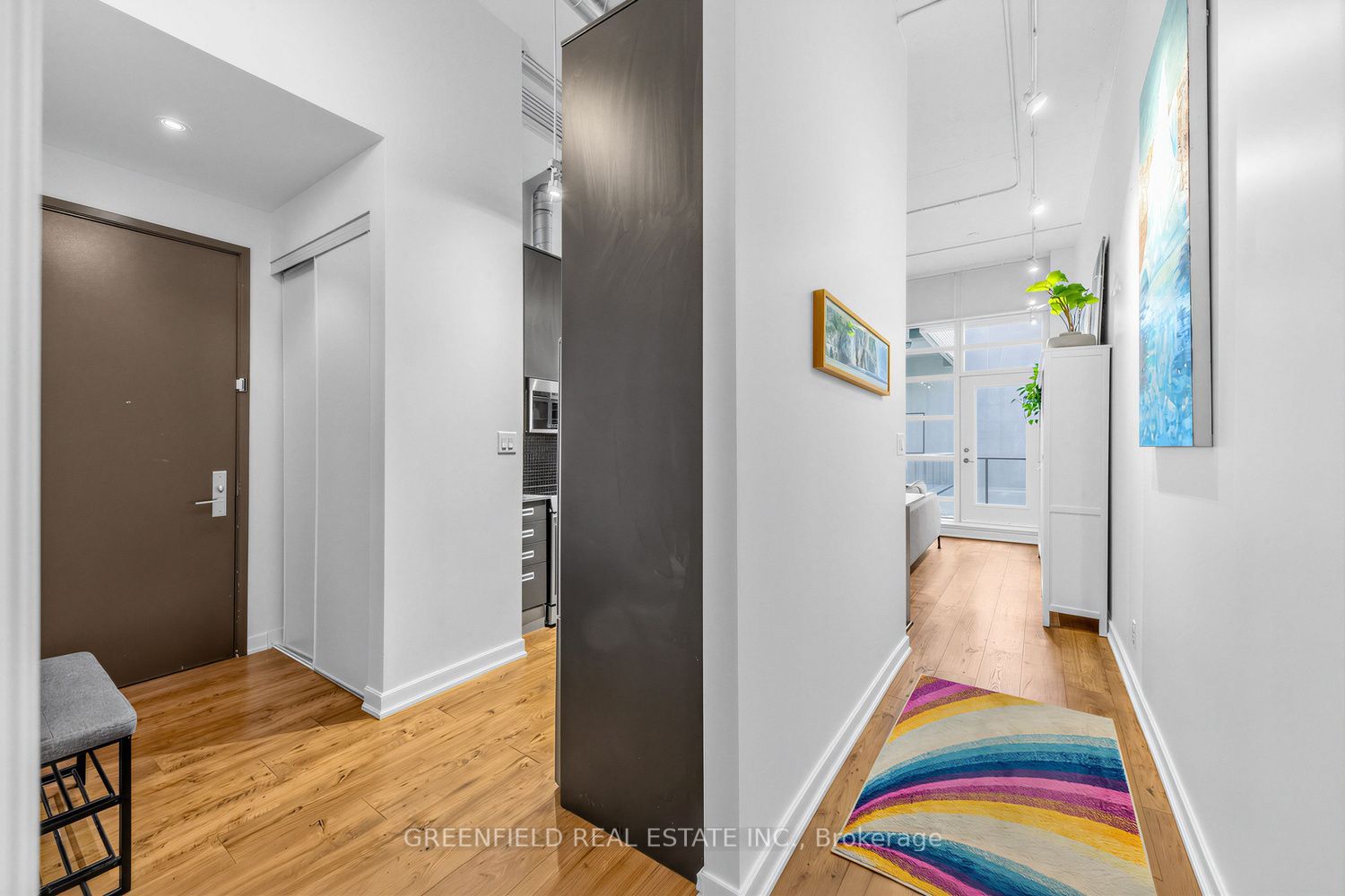 380 Macpherson Avenue N 410
