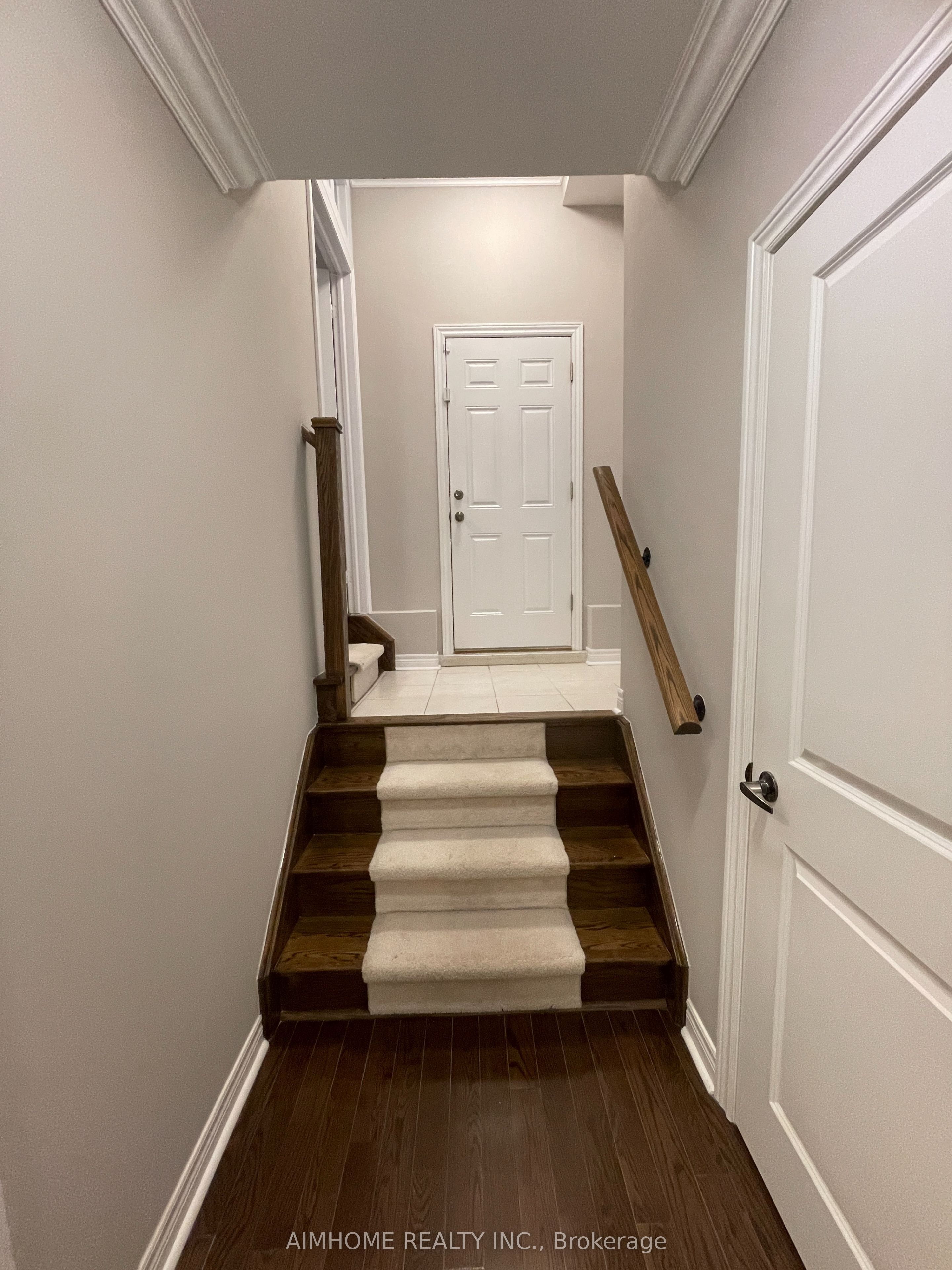 90 Maverick Crescent Bsmt