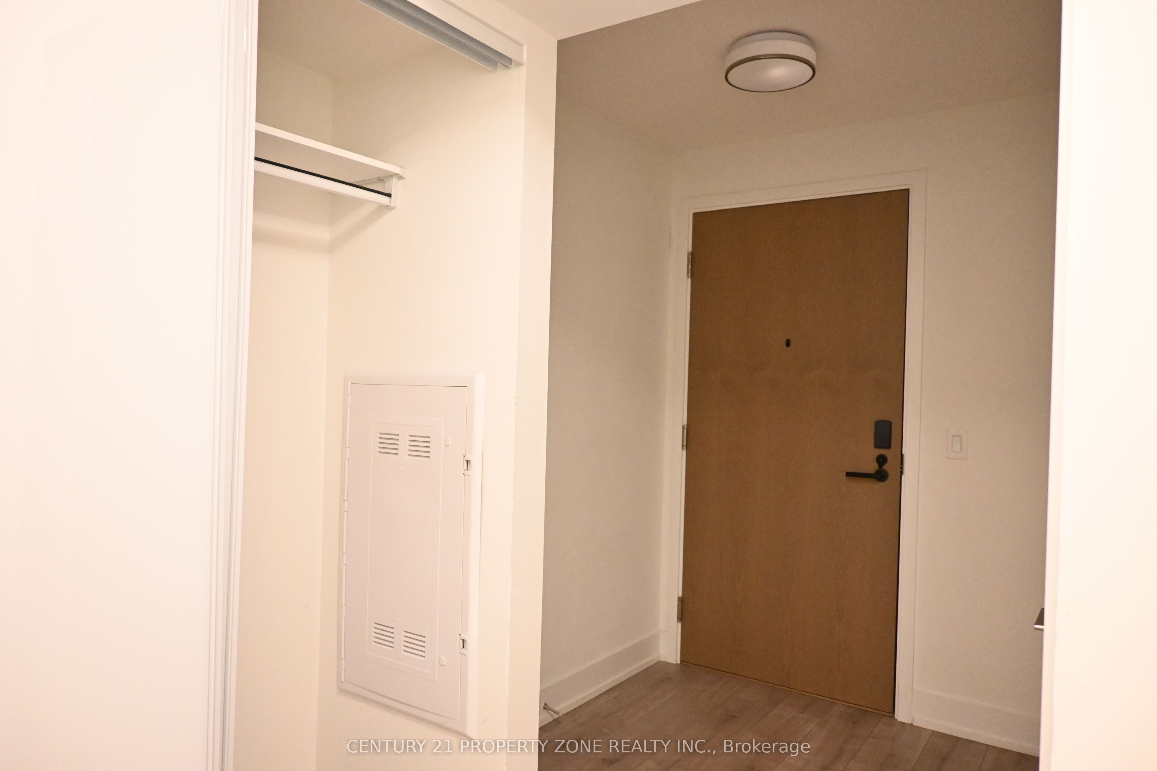 10 Eva Road 1602