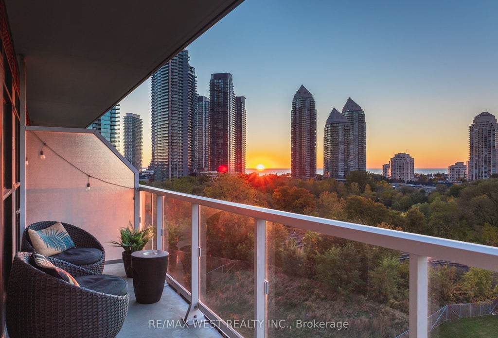 Photo of 251 Manitoba Street #706, Toronto, ON M8Y 0B7 (MLS # W14119432)