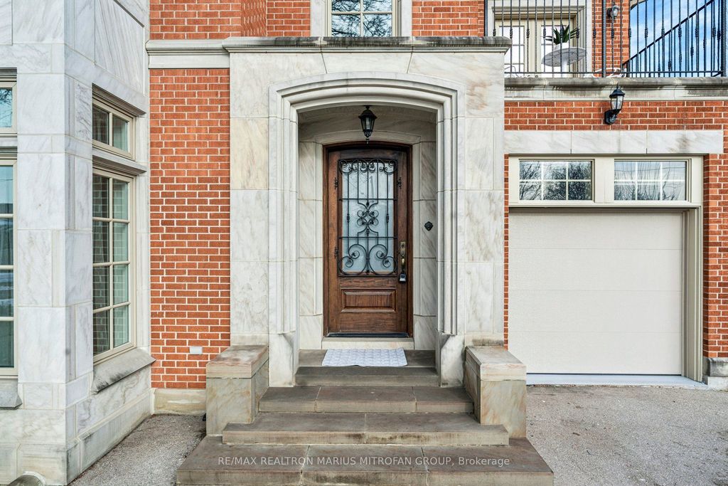 Photo of 7 Rollins Place, Toronto, ON M9B 3Y4 (MLS # W12862480)
