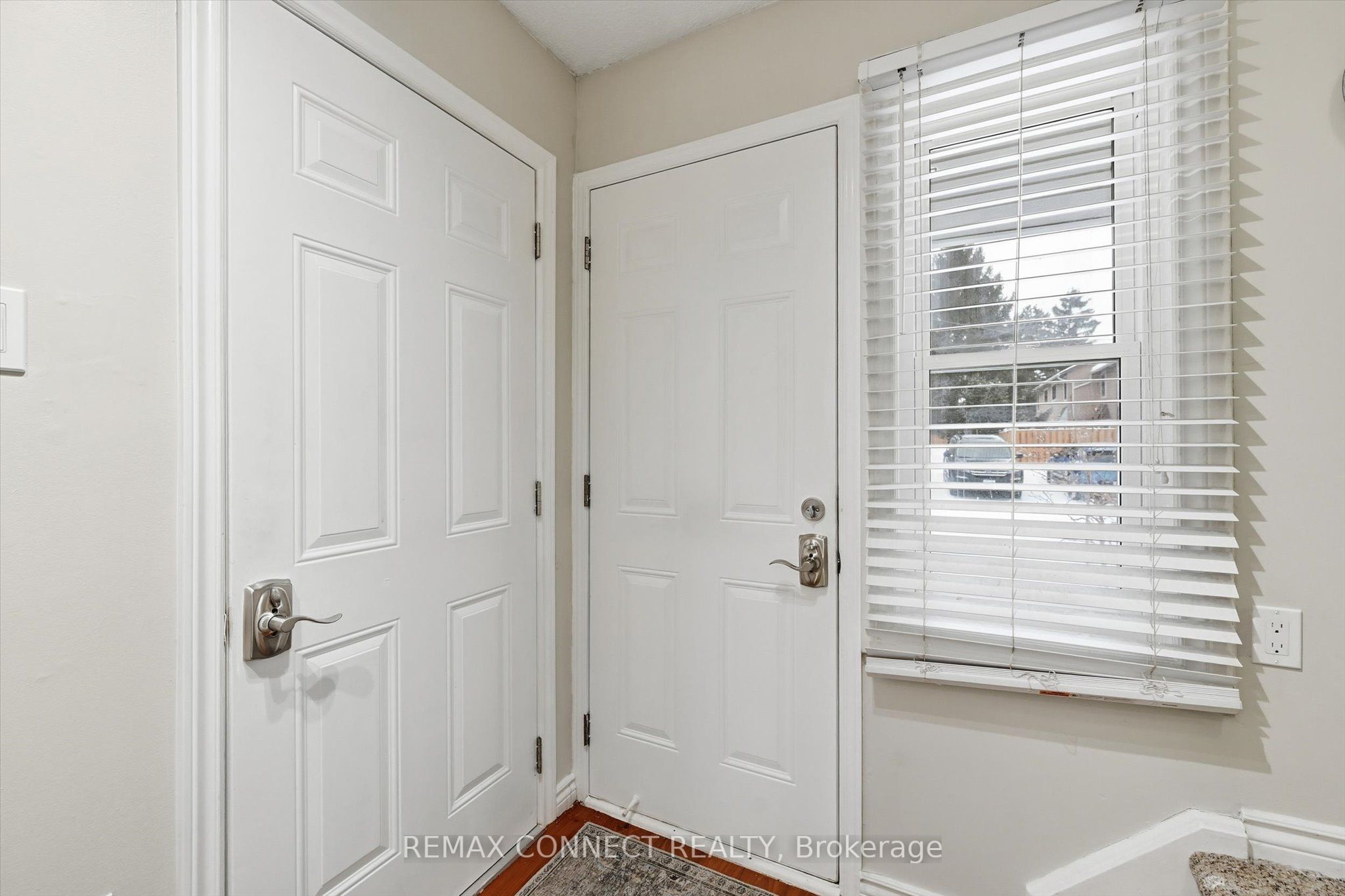2185 Fairchild Boulevard 23