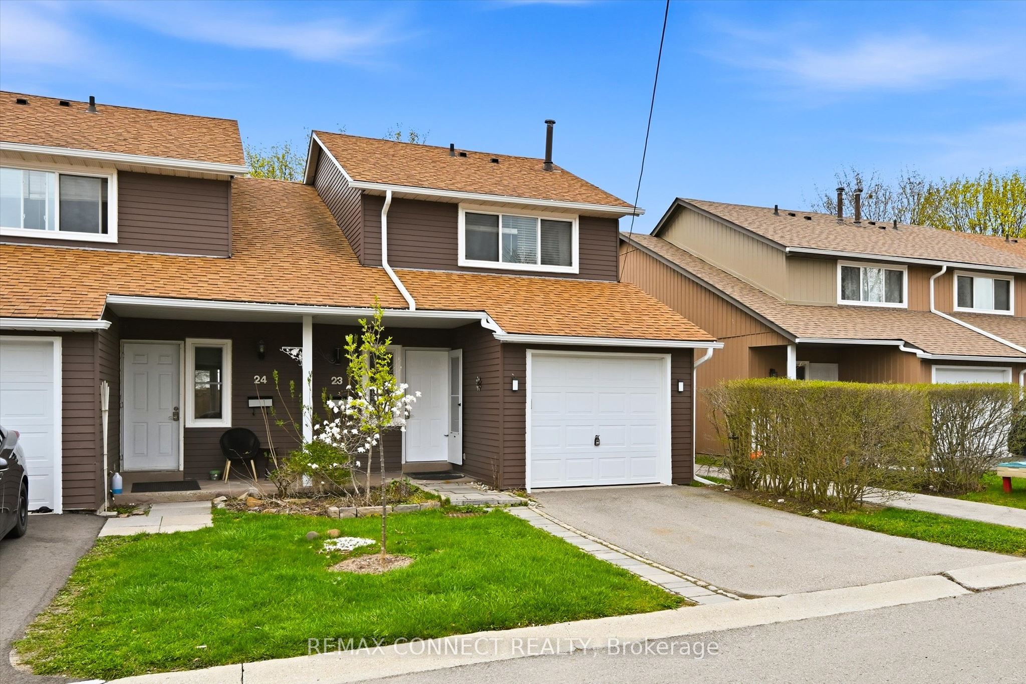 2185 Fairchild Boulevard 23