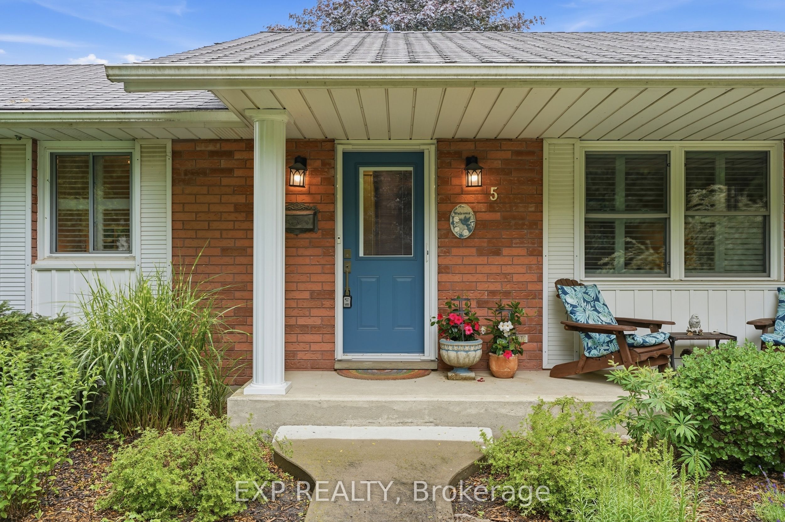 5 Brant Street