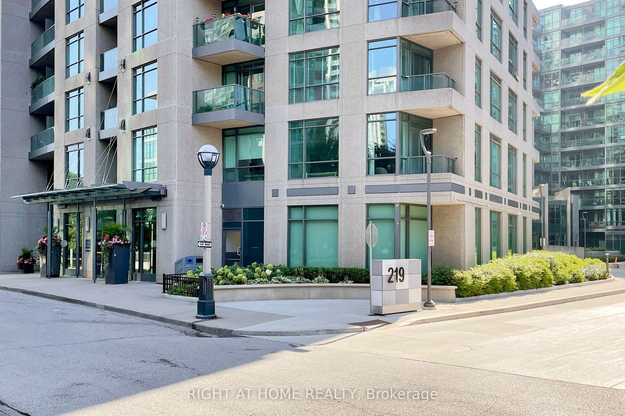219 Fort York Boulevard 2205