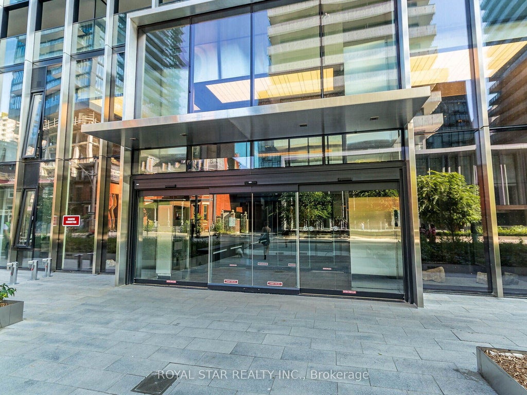 Photo of 55 Charles Street E #2706, Toronto, ON M4Y 0J1 (MLS # C13734136)