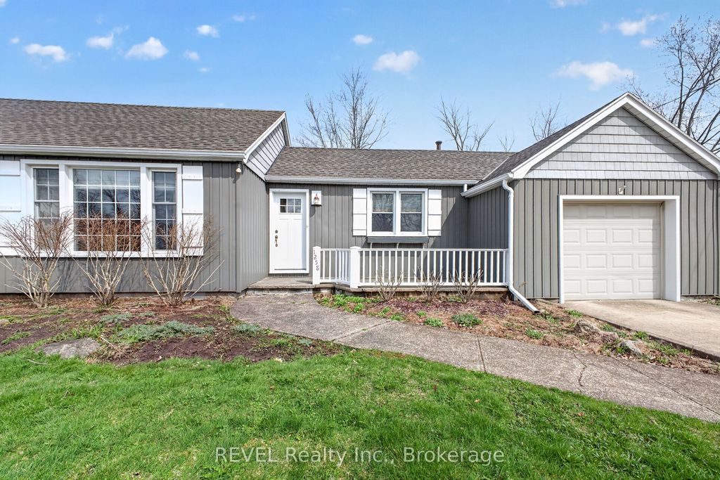 Photo of 1258 Phillips Street, Fort Erie, ON L2A 3B7 (MLS # X13001642)