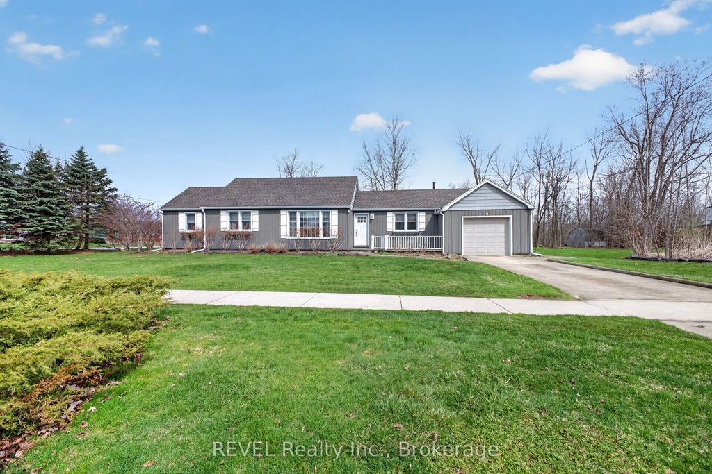 Photo of 1258 Phillips Street, Fort Erie, ON L2A 3B7 (MLS # X13001642)