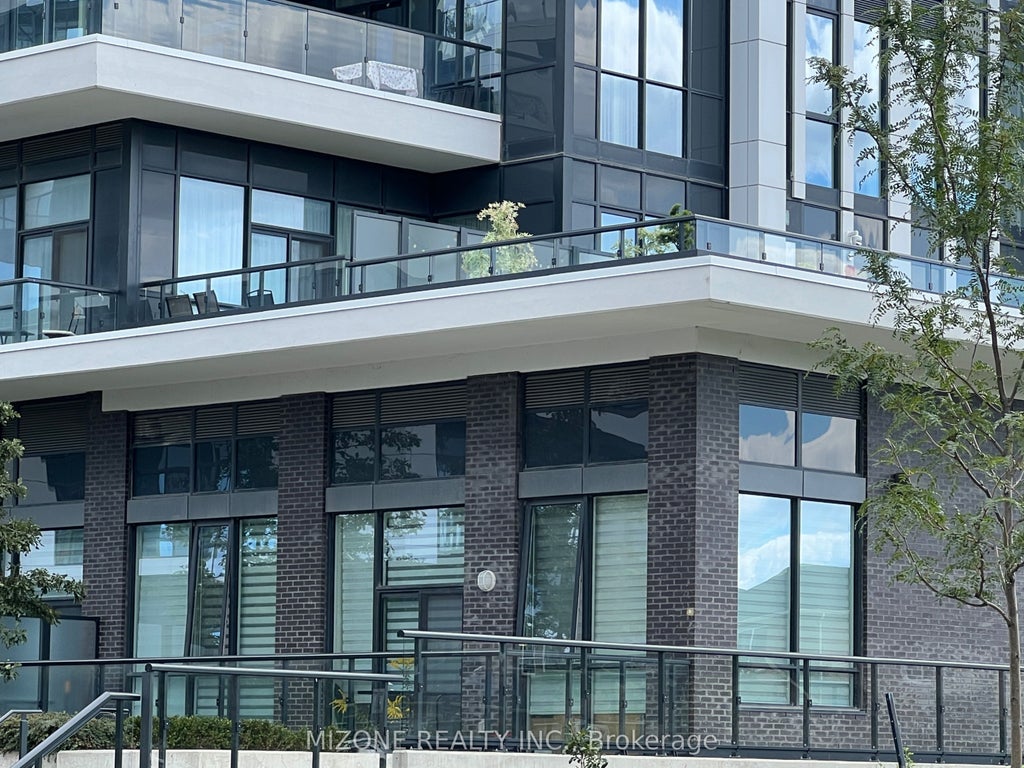 Photo of 35 Watergarden Drive #220, Mississauga, ON L5R 0G8 (MLS # W13720760)