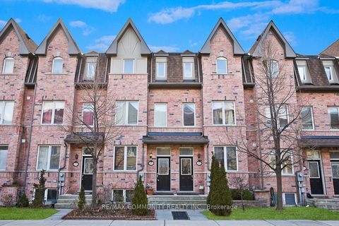 25 Kawneer Terrace Toronto ON M1P 3A9