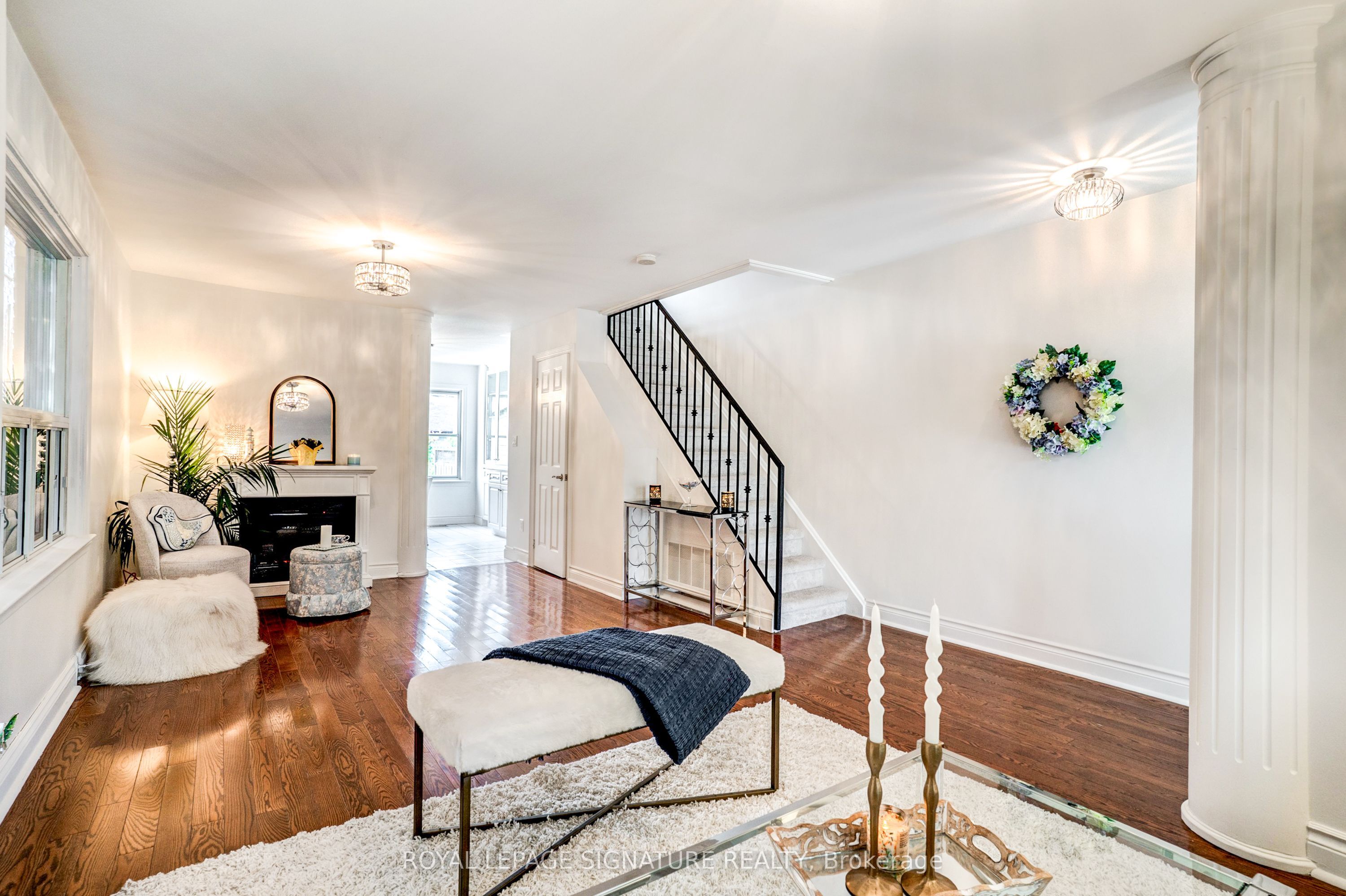 105 Earlscourt Avenue