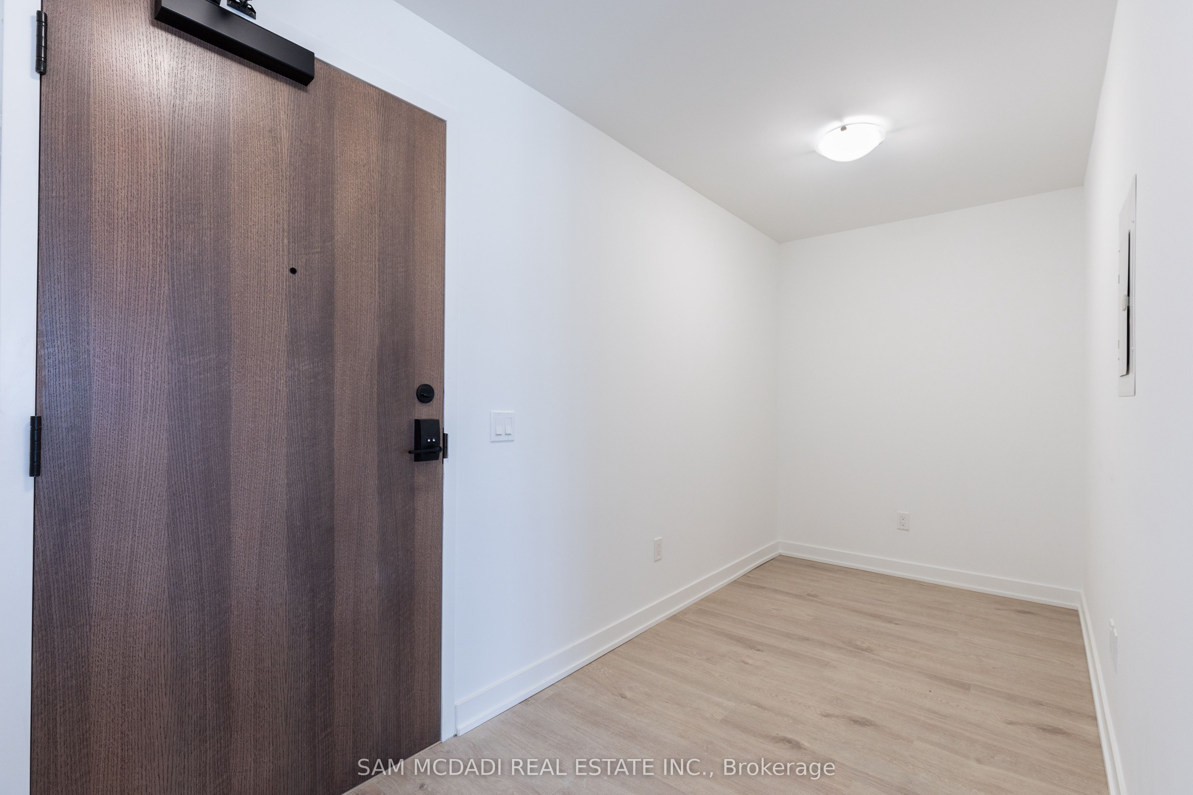 1035 Southdown Road 1503