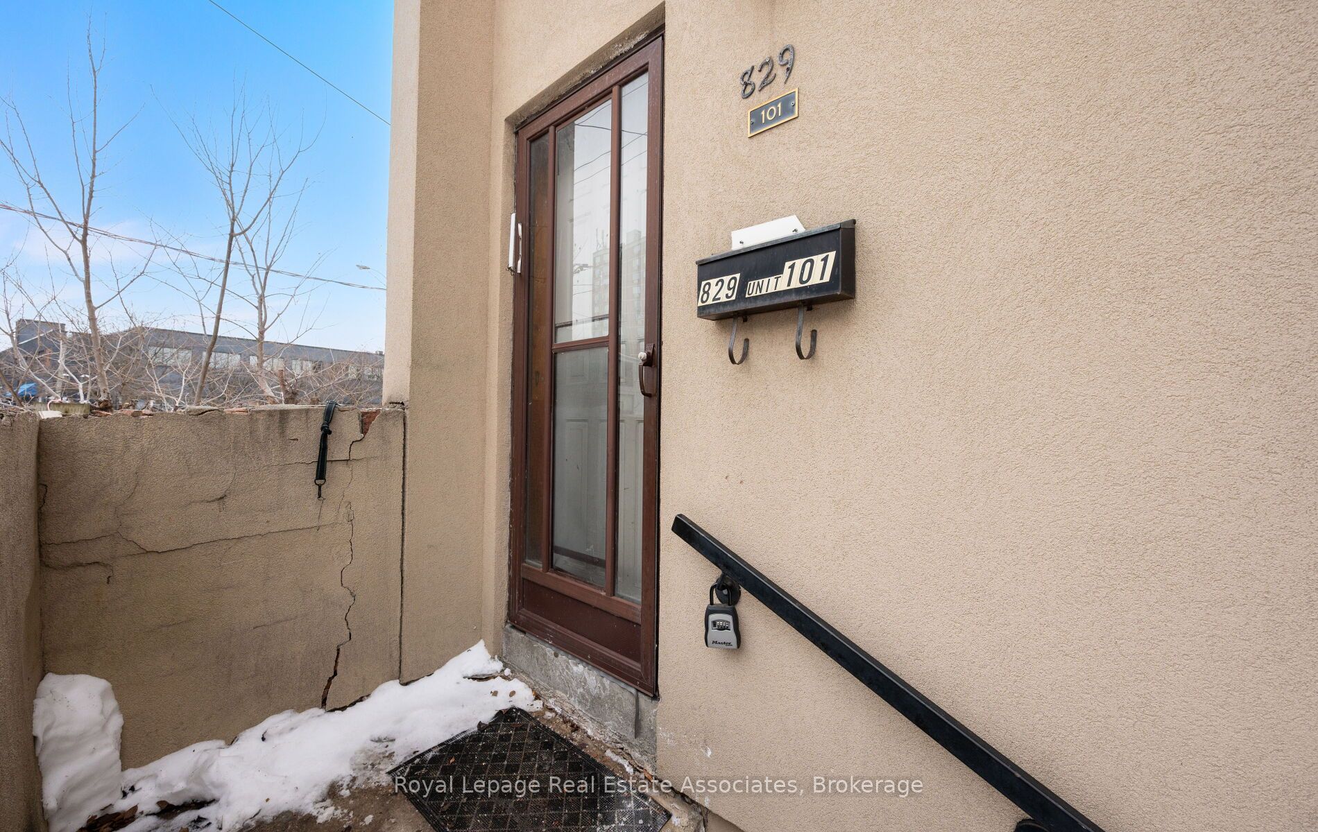 829 Richmond Street W 101