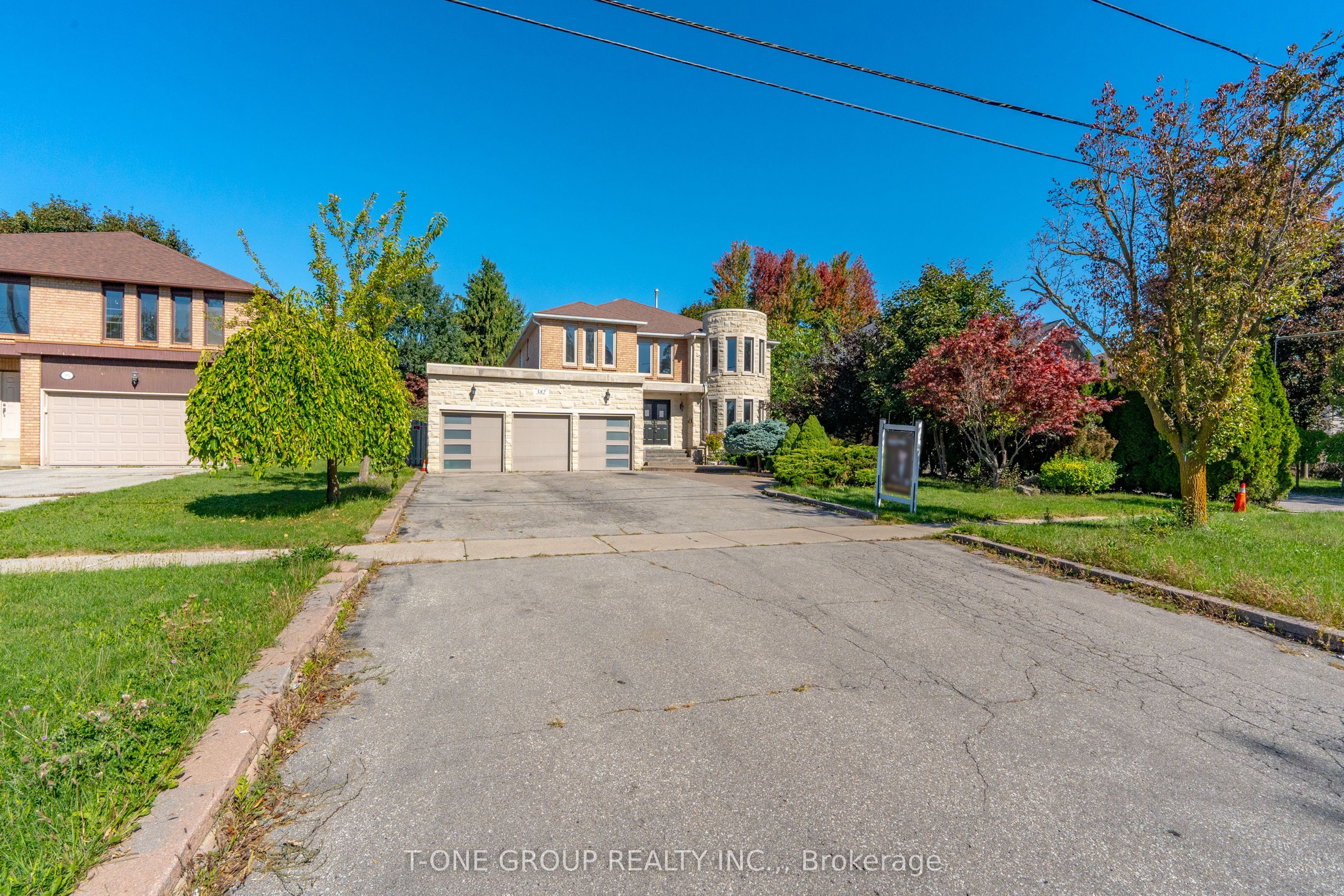 382 Elgin Mills Road W