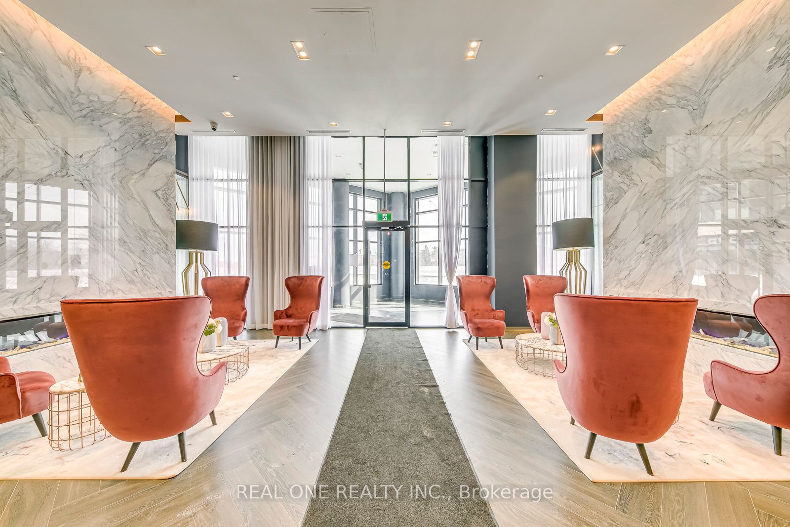 405 Dundas Street W 526