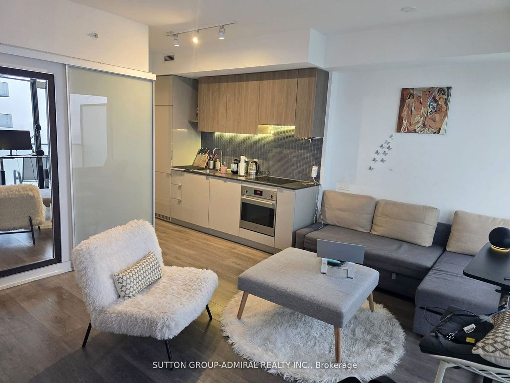 Photo of 161 Roehampton Avenue #3505, Toronto, ON M4P 0C8 (MLS # C12293887)