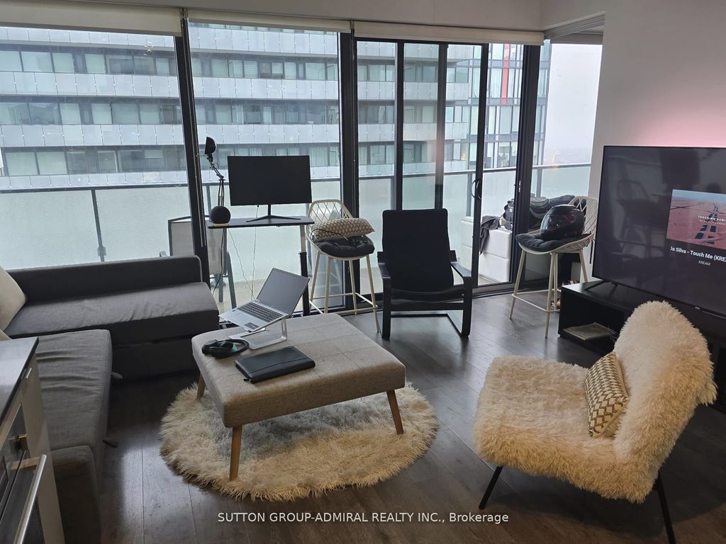 Photo of 161 Roehampton Avenue #3505, Toronto, ON M4P 0C8 (MLS # C12293887)