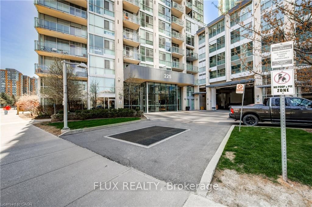 Photo of 225 Webb Drive #3104, Mississauga, ON L5B 4P2 (MLS # W13077874)