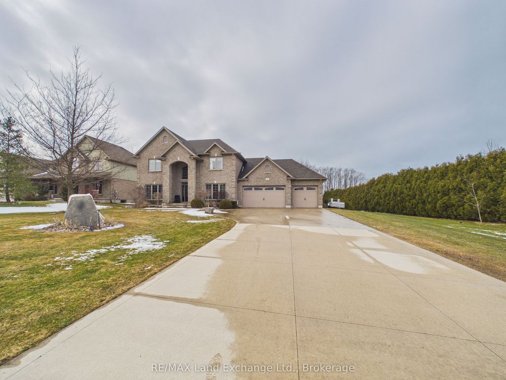 Photo of 4 Scott Crescent, Huron-Kinloss, ON N2Z 0C6 (MLS # X12906024)