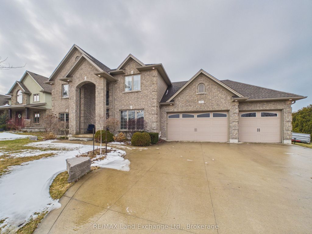 Photo of 4 Scott Crescent, Huron-Kinloss, ON N2Z 0C6 (MLS # X12906024)
