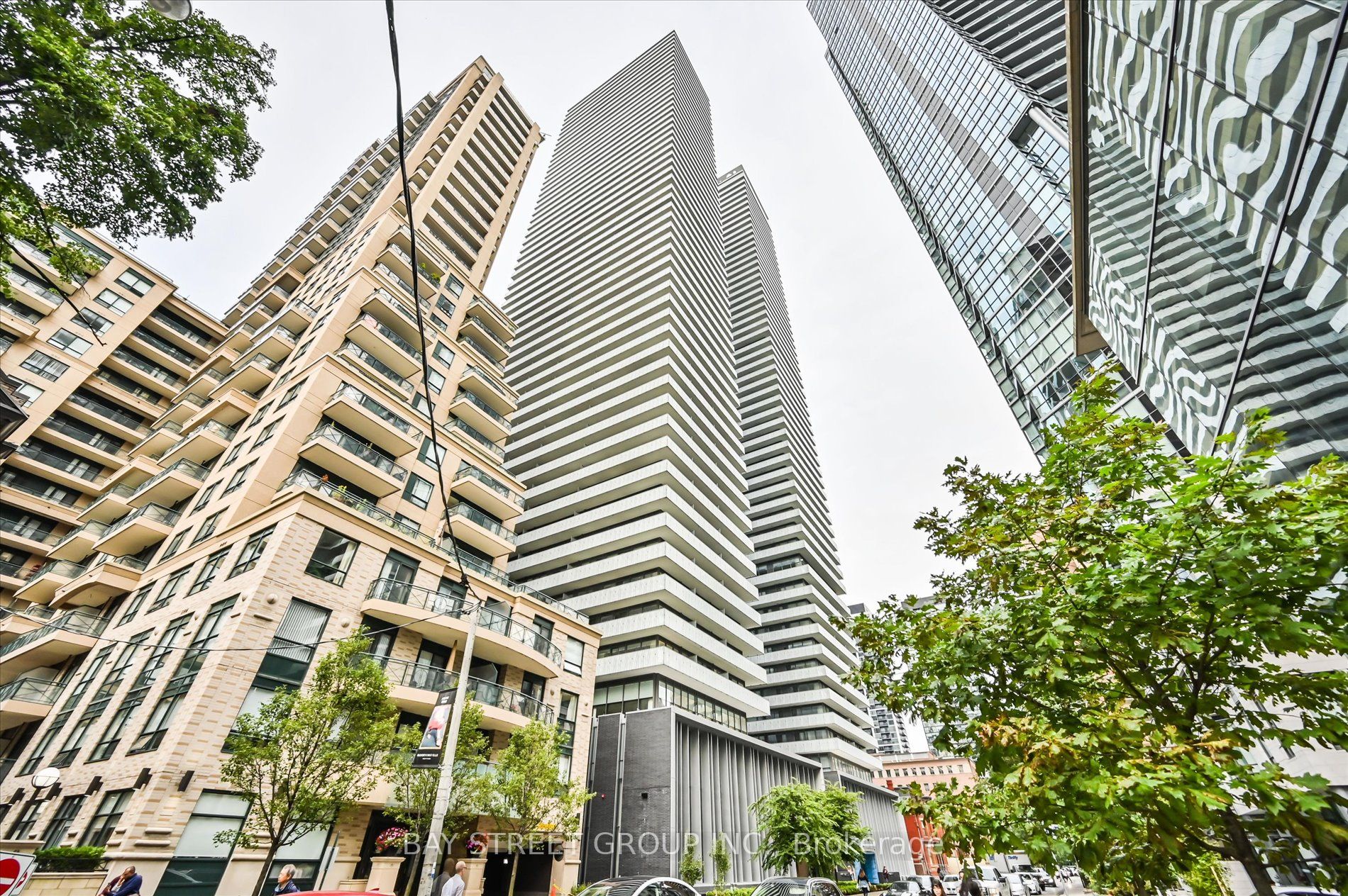 50 Charles Street E LPH4706