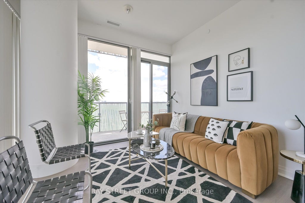 Photo of 50 Charles Street E #LPH4706, Toronto, ON M4Y 0C3 (MLS # C13860558)