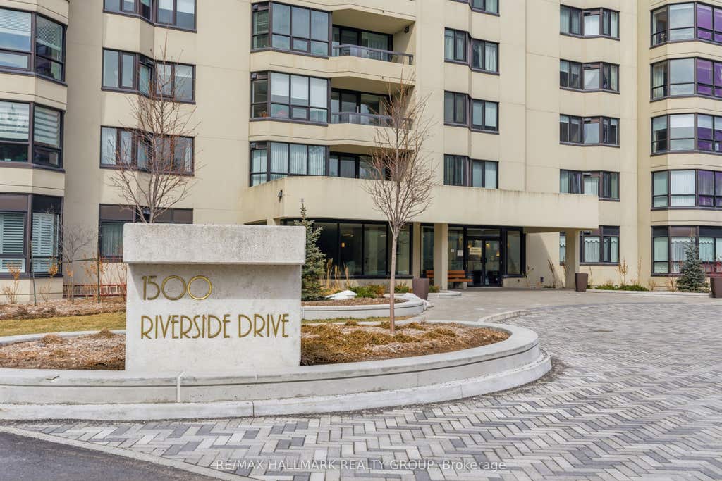 Photo of 1500 RIVERSIDE Drive E #202, Alta Vista and Area, ON K1G 4J4 (MLS # X13546792)