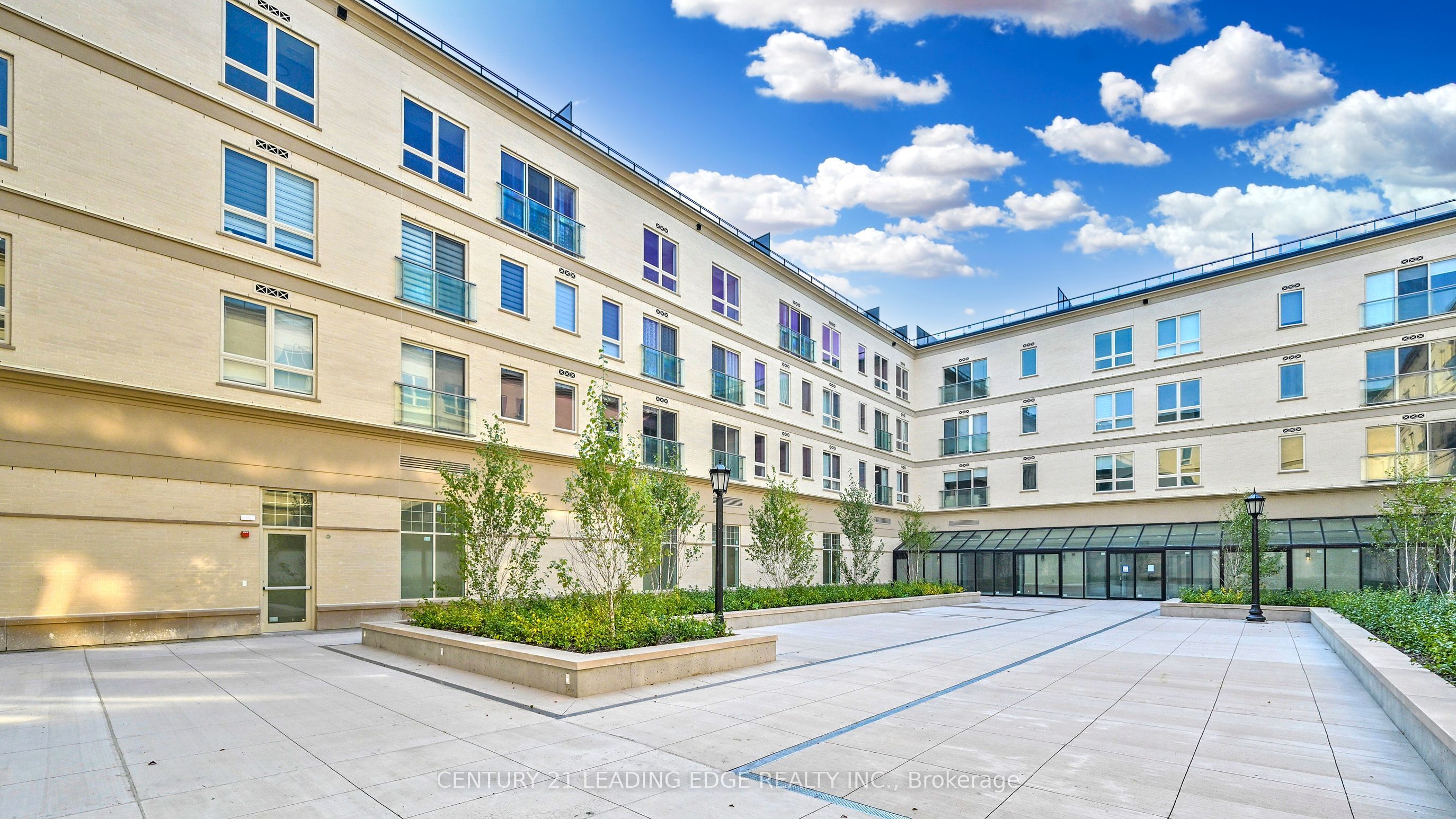 101 Cathedral High Street 216