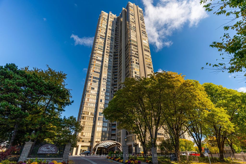 Photo of 2045 Lake Shore Boulevard W #1905, Toronto, ON M8V 2Z6 (MLS # W12496110)
