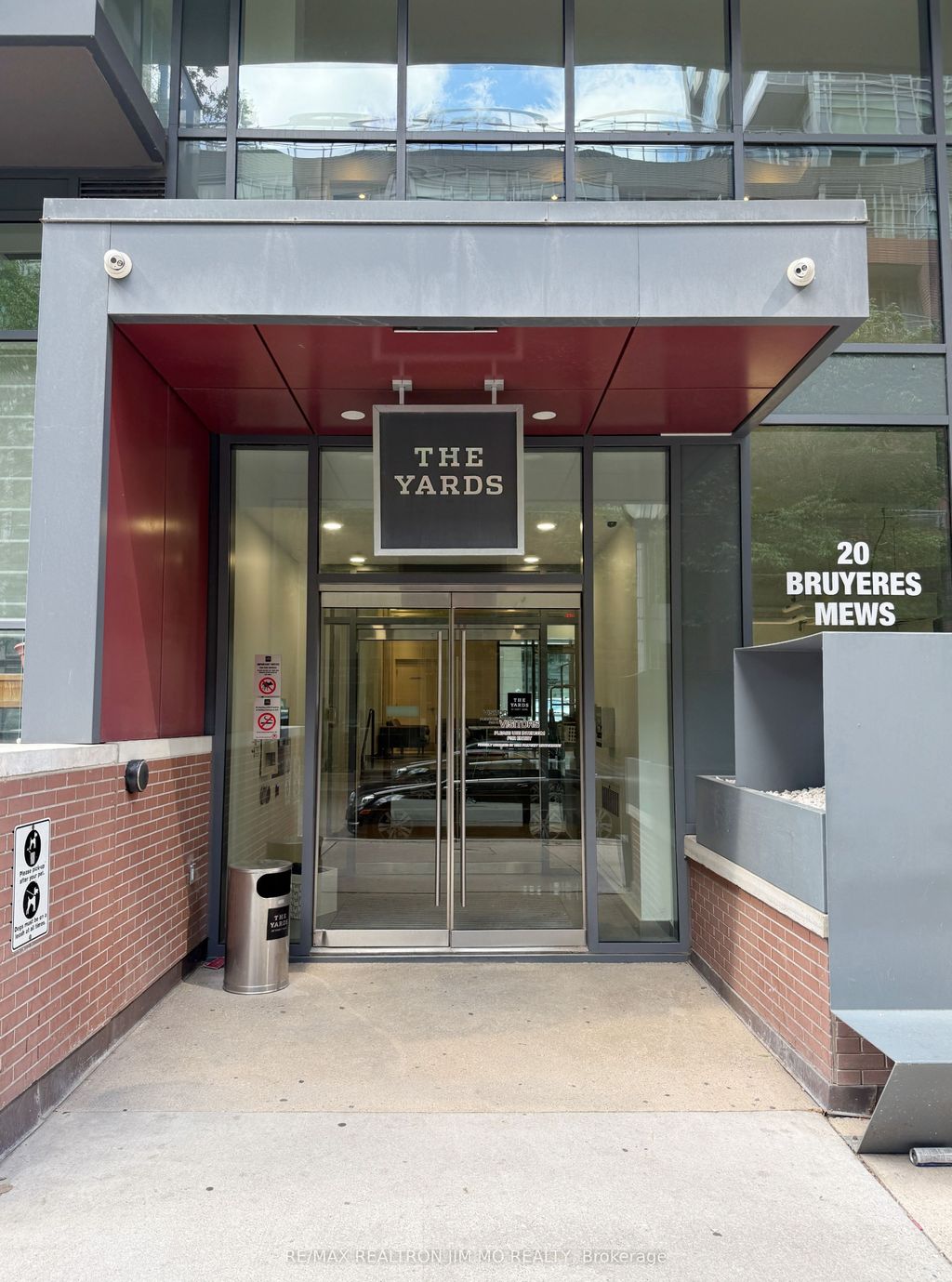 Photo of 20 Bruyeres Mews #727, Toronto, ON M5V 0G8 (MLS # C13418210)