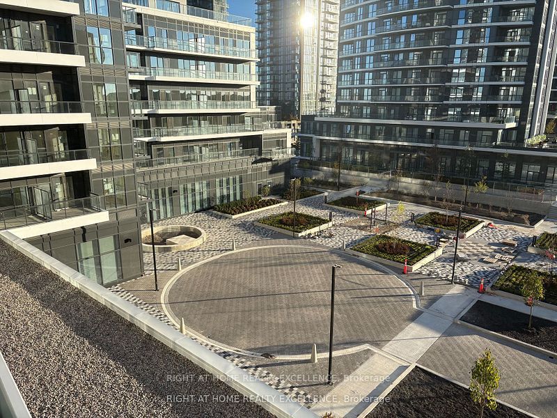 15 Watergarden Drive 418