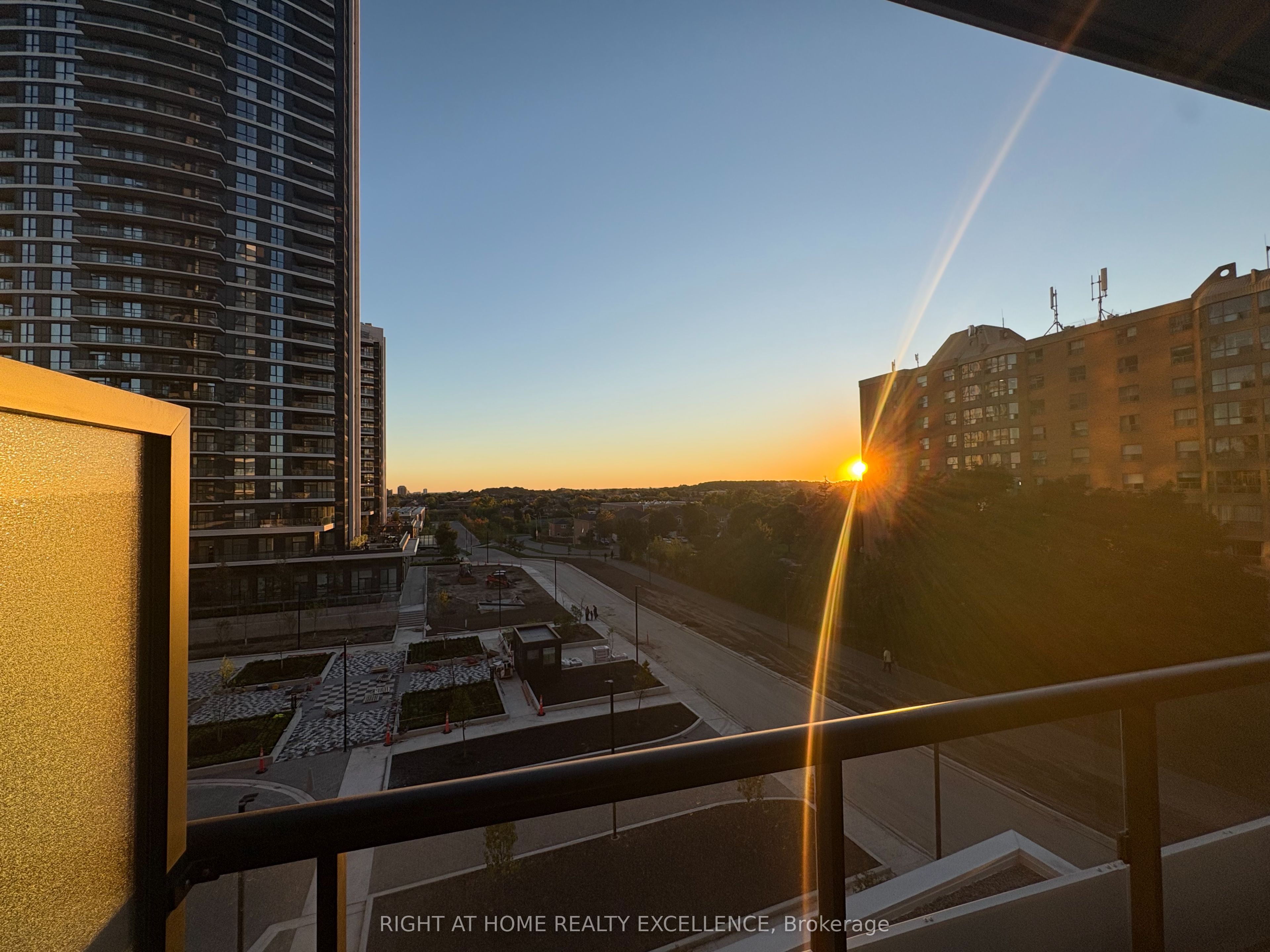 15 Watergarden Drive 418