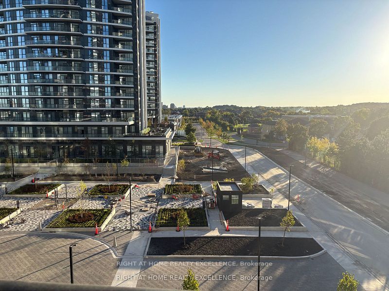 15 Watergarden Drive 418