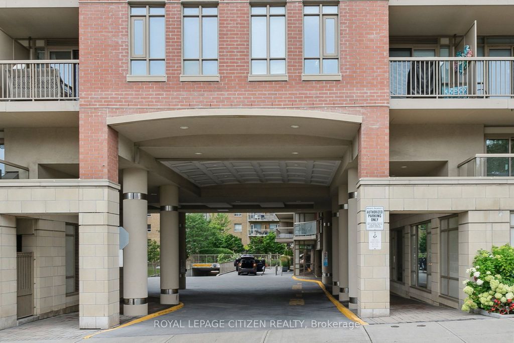 Photo of 900 Mount Pleasant Road #121, Toronto, ON M4P 3J9 (MLS # C12701734)