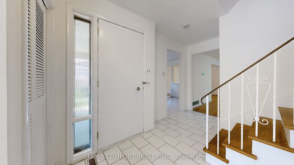Photo of 288 Woodsworth Road, Toronto, ON M2L 2T6 (MLS # C12412088)