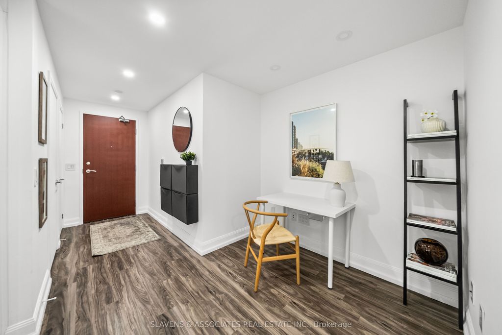 Photo of 2181 Yonge Street #2303, Toronto, ON M4S 3H7 (MLS # C12537226)