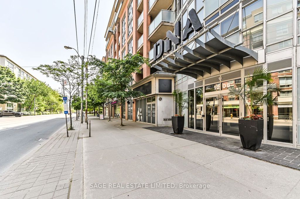Photo of 1005 King Street W #103, Toronto, ON M6K 3M8 (MLS # C12546762)