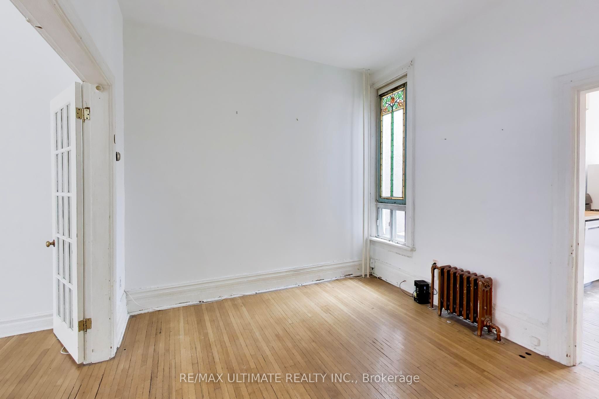 35 Manning Avenue