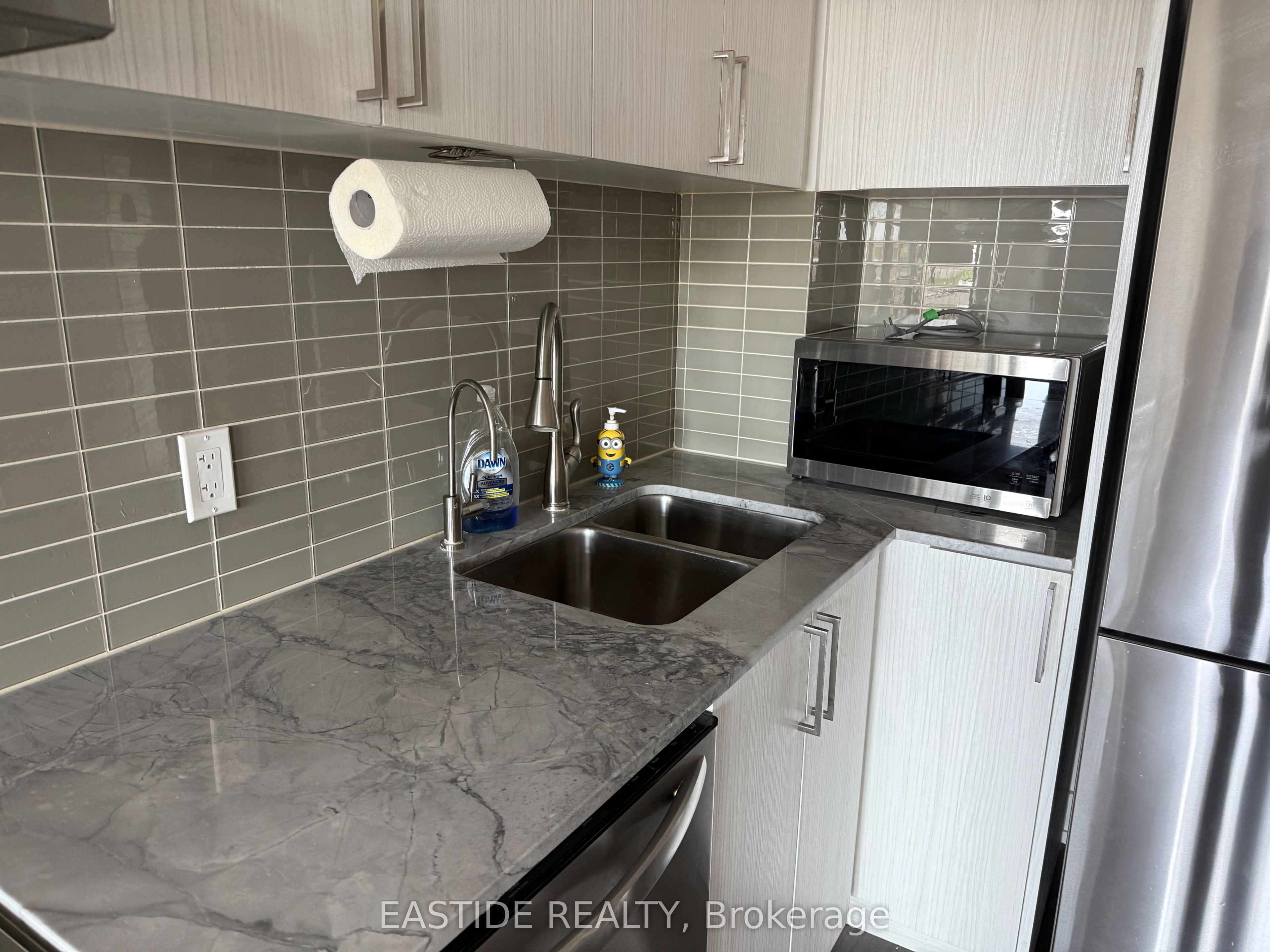 278 Buchanan Drive E 512E