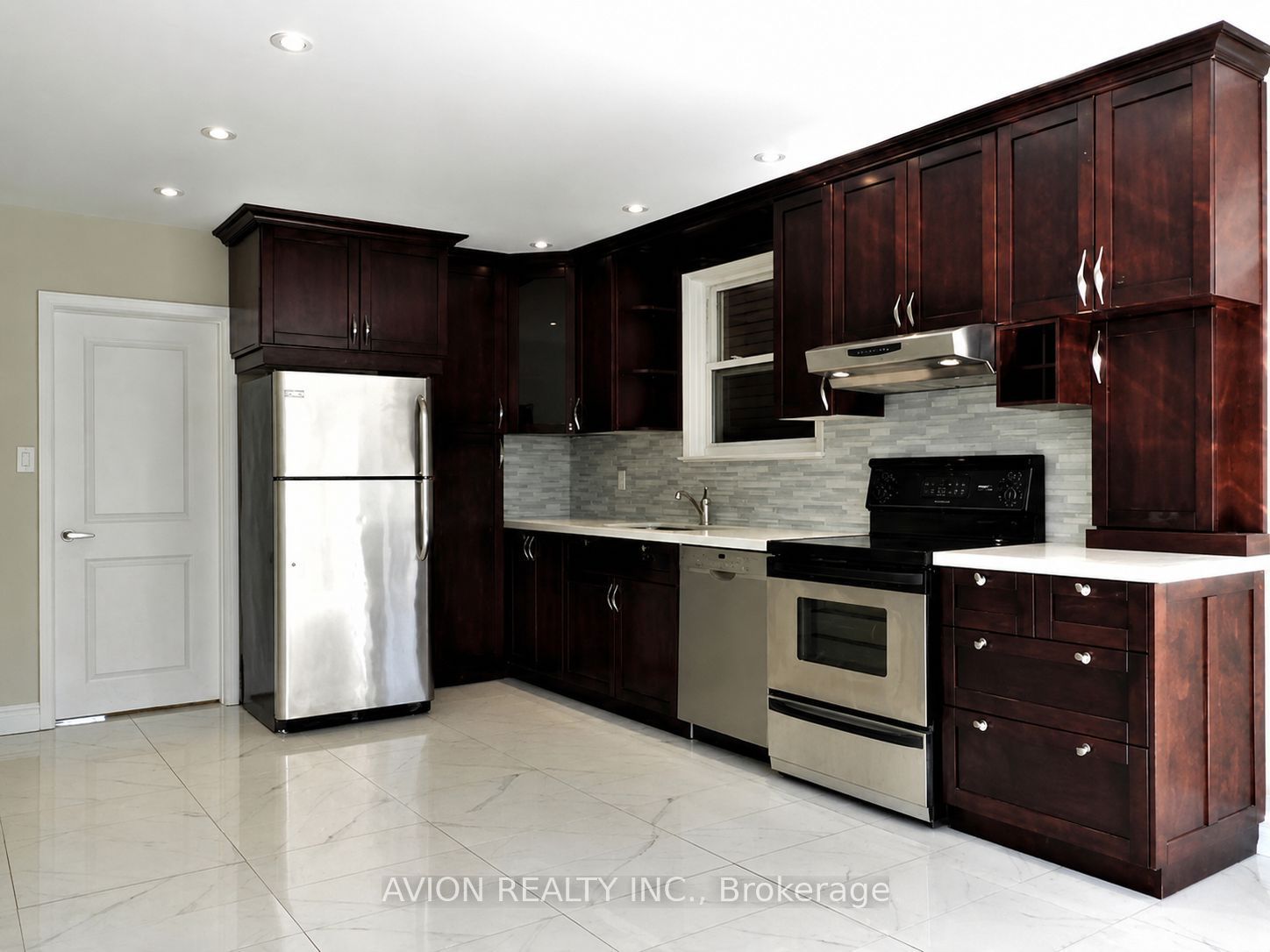 42 Emerald Crescent 2