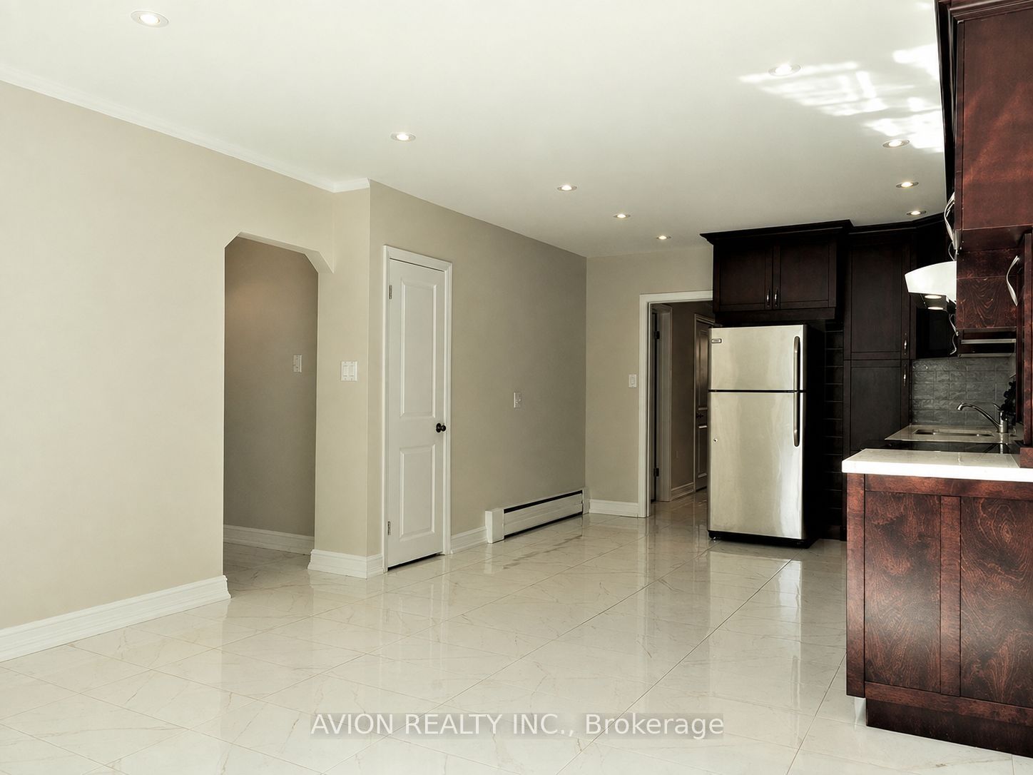 42 Emerald Crescent 2