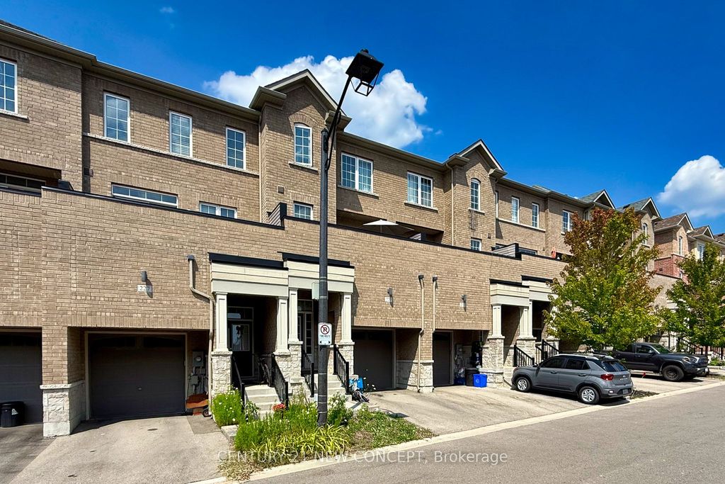 Photo of 227 Harding Park Street, Newmarket, ON L3Y 0E3 (MLS # N12450627)