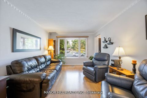 31 Chartwell Road Toronto ON M8Z 4E9